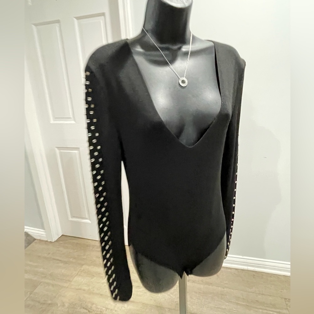 Zara Black V- Neck Jumpsuit Sweater. - Picture 4 of 5